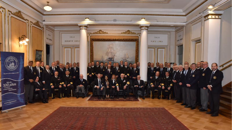 Liga Marítima de Chile rinde homenaje a la Armada en conmemoración de las Glorias Navales