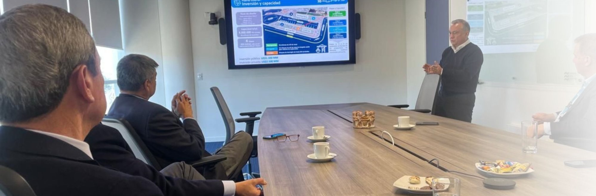 Puerto San Antonio expone a Liga Marítima su proyección portuaria