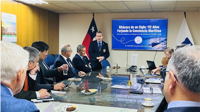 Liga Marítima de Chile compartió con ASONAVE su aporte histórico al desarrollo marítimo del país