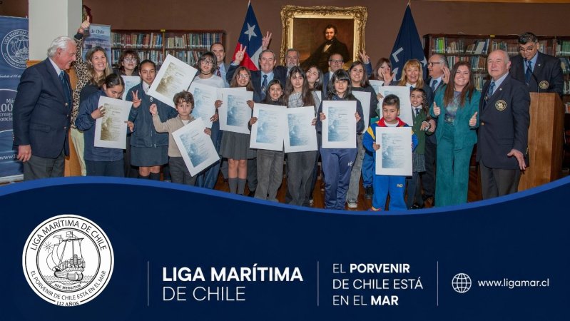 Liga Marítima de Chile premió a ganadores de sus concursos escolares del Mes del Mar
